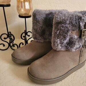 GBG Los Angeles Aleya Women's Faux Fur Winter Boots - Med. Green - 6.5 - NIB